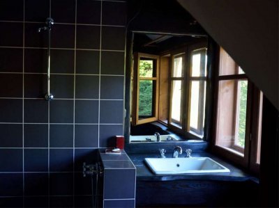 Łazienka w pokoju nr 1 (Źródło: http://www.smolnik.info.pl/)