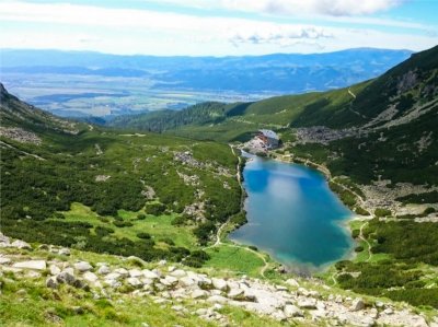 Dolina Wielicka i Wielicki Staw (Autor: Jakub Krajňák, CC BY-SA 4.0) Dolina Wielicka i Wielicki Staw (Autor: Jakub Krajňák, CC BY-SA 4.0)