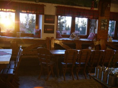 Wnętrze schroniska (Źródło: http://lipowska.com.pl/) Wnętrze schroniska (Źródło: http://lipowska.com.pl/)