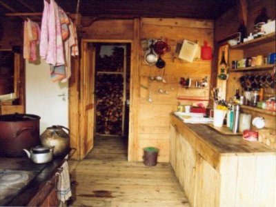 Kuchnia w schronisku (źródło: http://lupkow.info/)